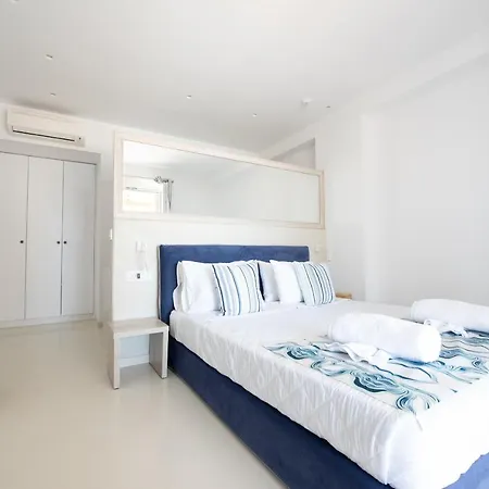 Panormos Bay Suites Luxury Resort منتجع